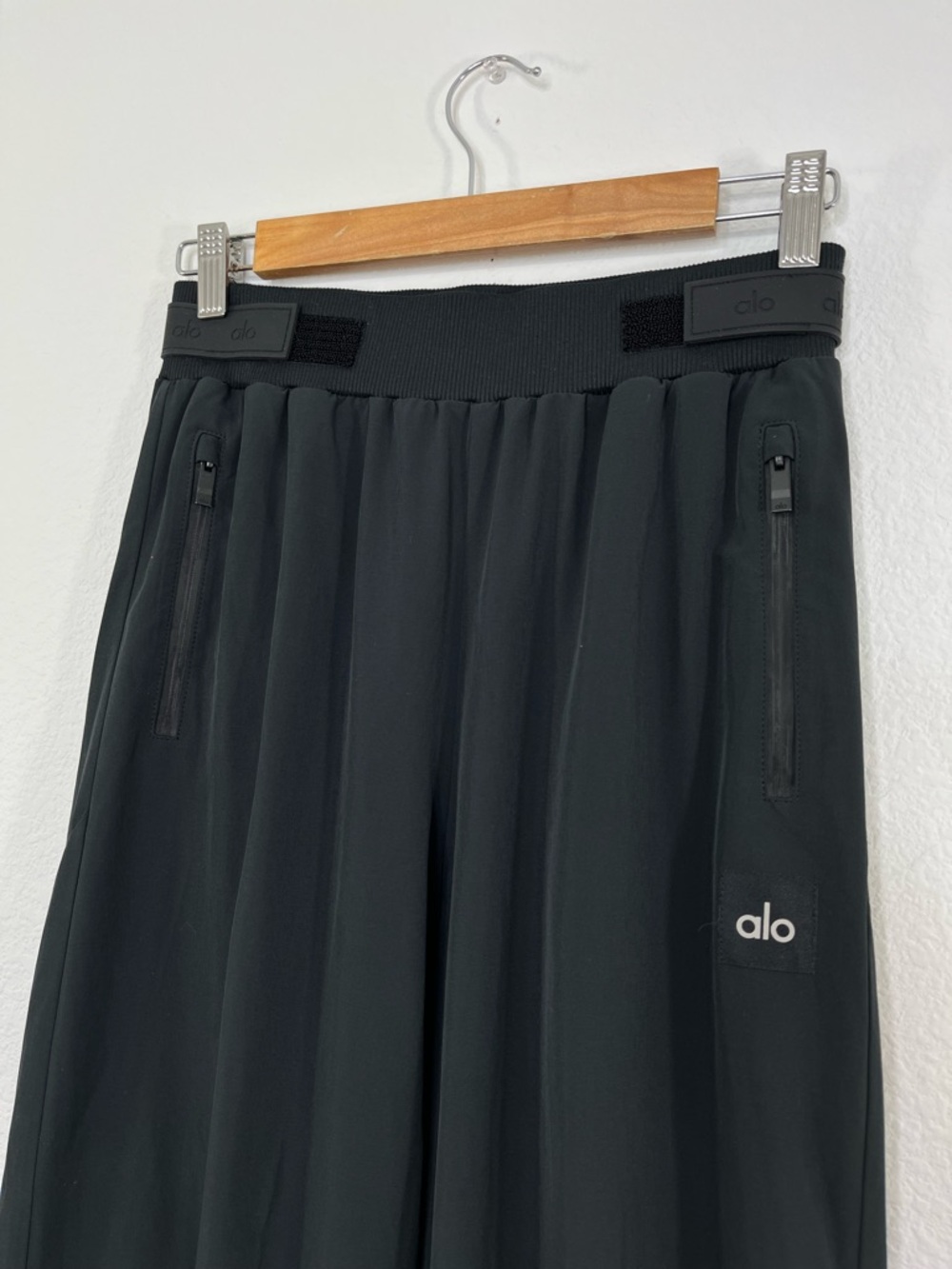 Alo Yoga High-Waist Elevation Trouser Black size S - Picture 4 of 10